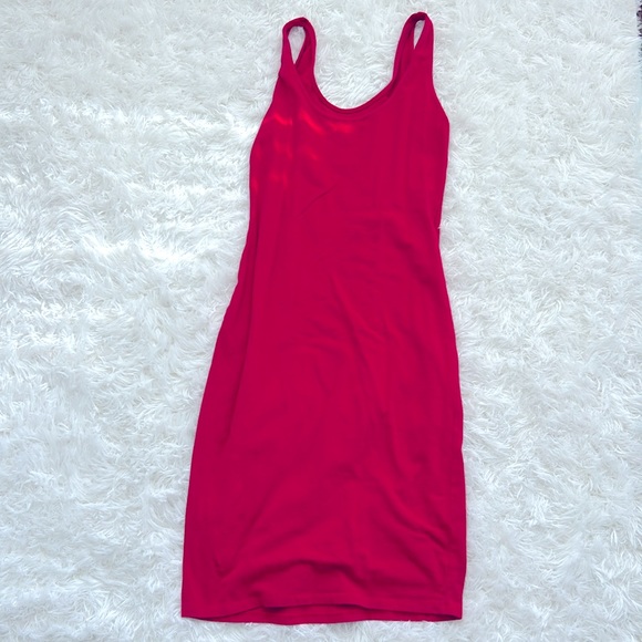 Fuschia Bodycon Dress - Picture 3 of 3